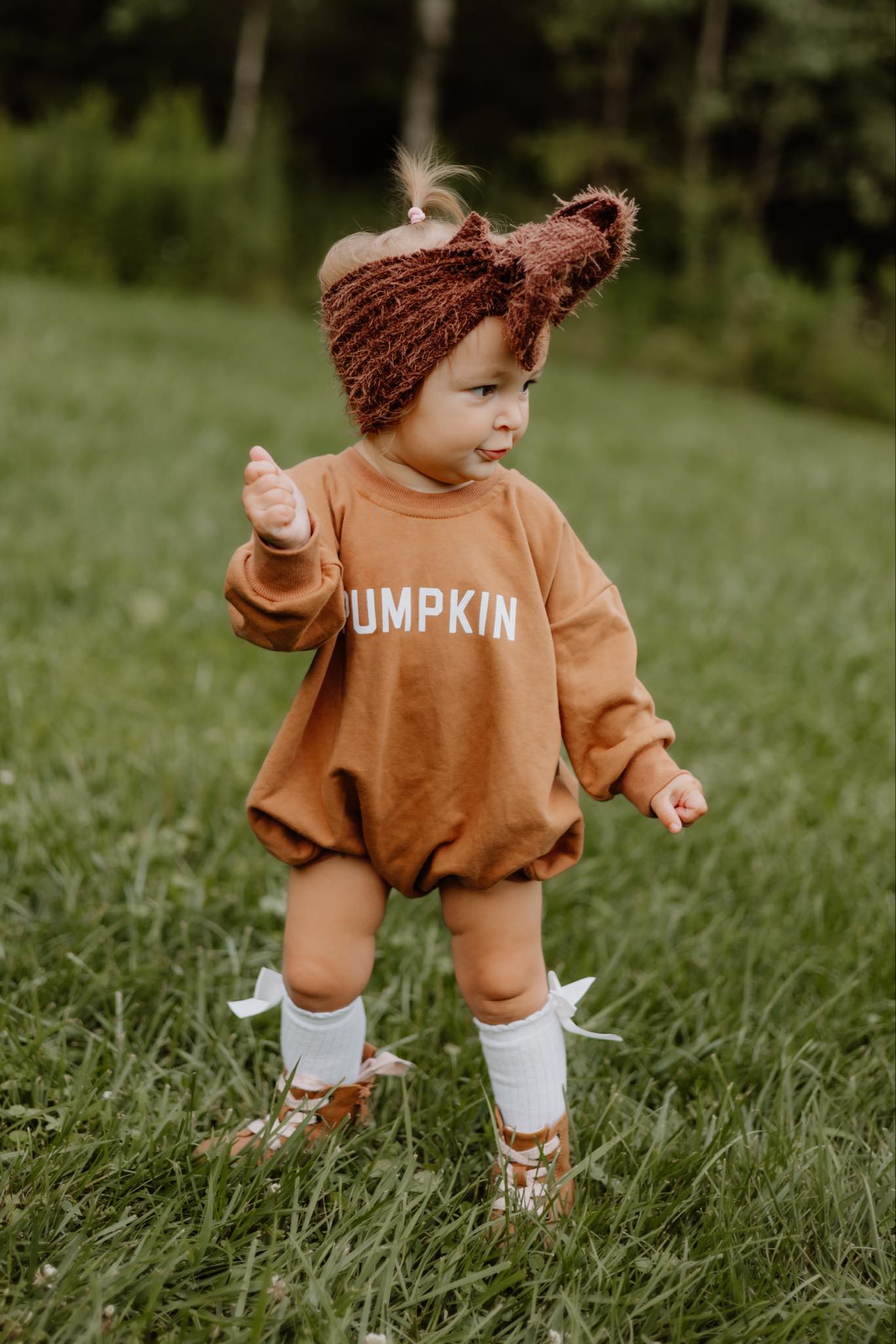 Sweatshirt-Strampler mit Kürbismuster