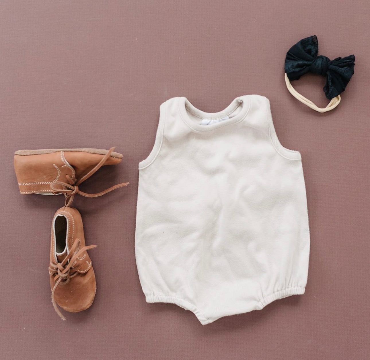 Schwarze gerippte Schleife