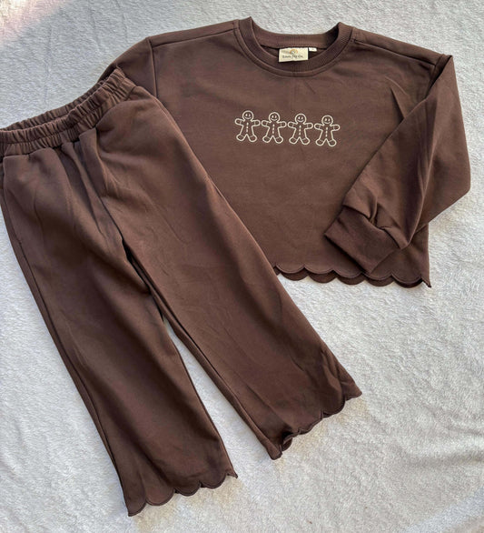 Custom Embroidered Christmas Scalloped Set - Gingerbread