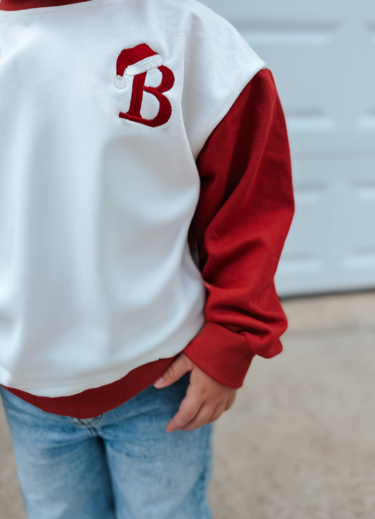 Benutzerdefiniertes besticktes Weihnachts-Colorblock-Sweatshirt oder Strampler
