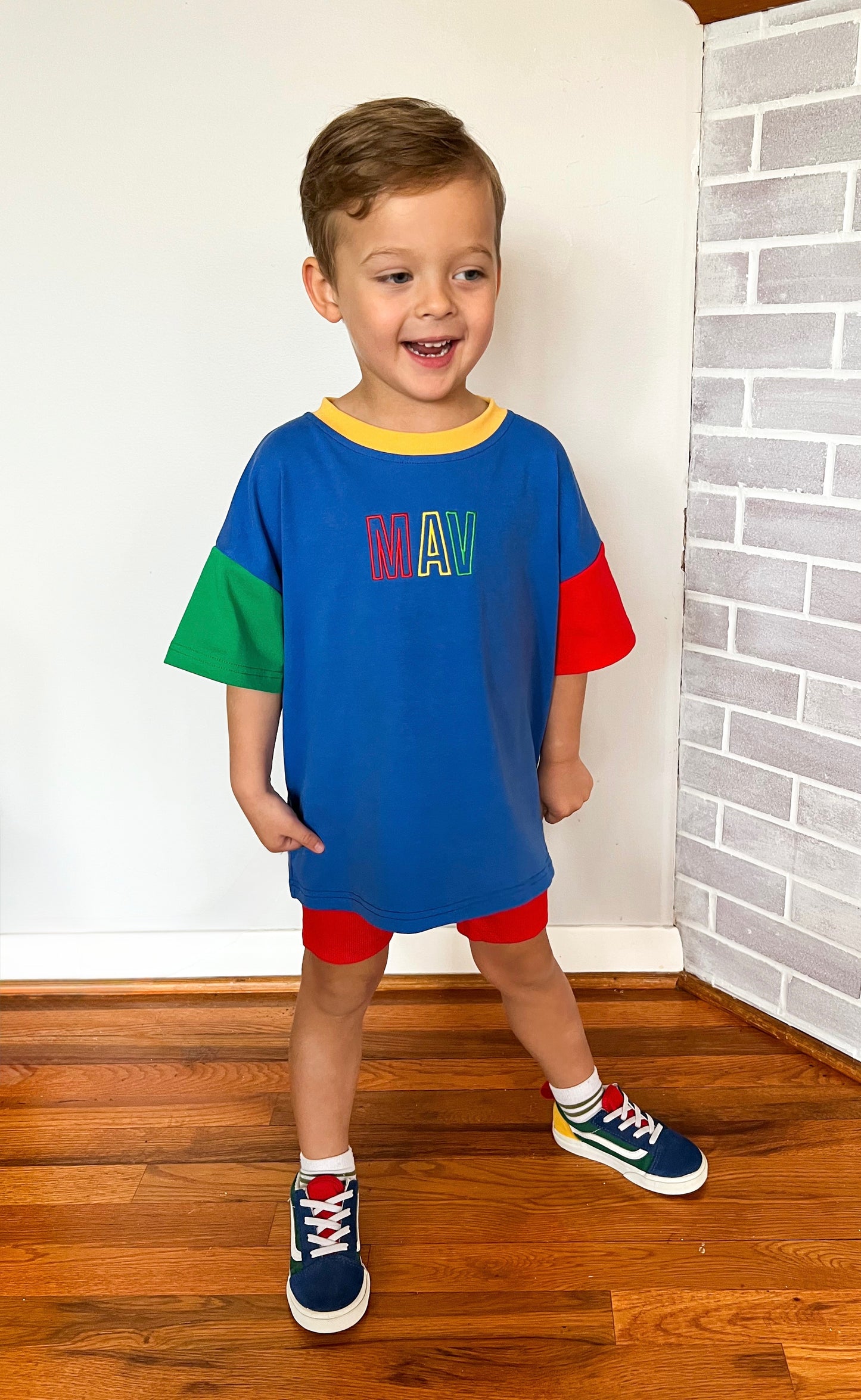 Custom Embroidered 90s Colorblock Tee and Biker Shorts Set