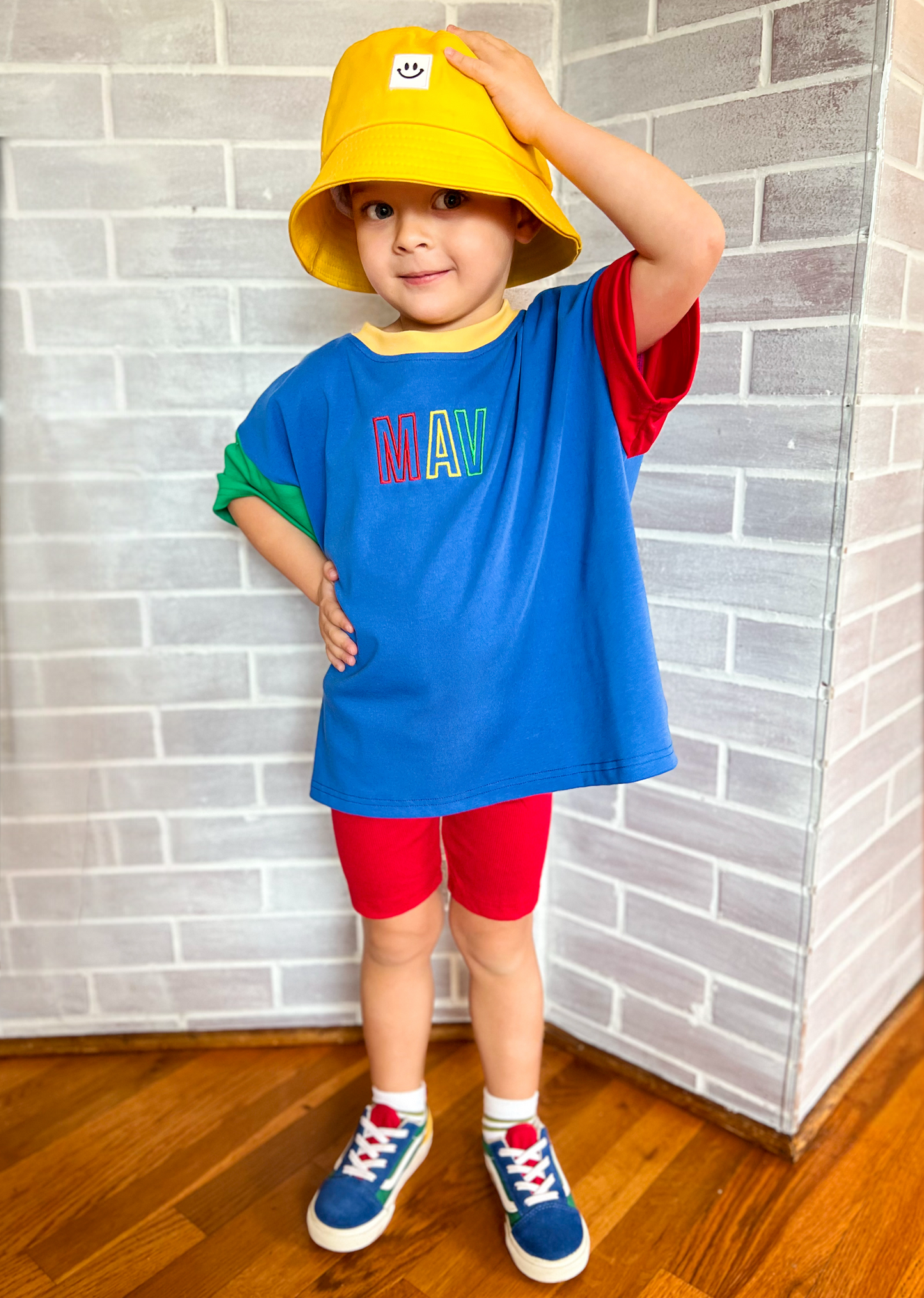 Custom Embroidered 90s Colorblock Tee and Biker Shorts Set