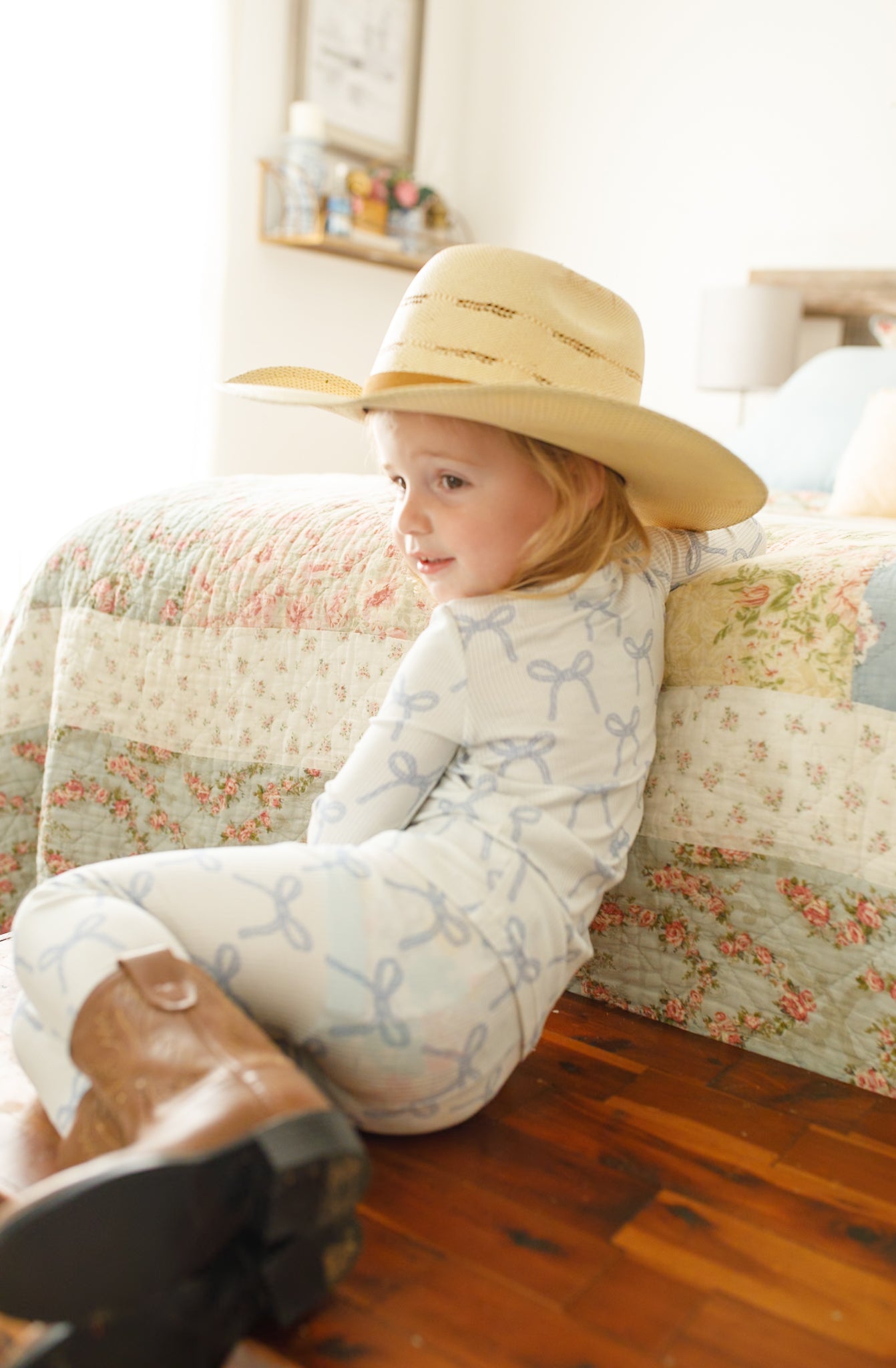 Blushing Bows – 2-teiliges Pyjama-Set aus geripptem Bambus