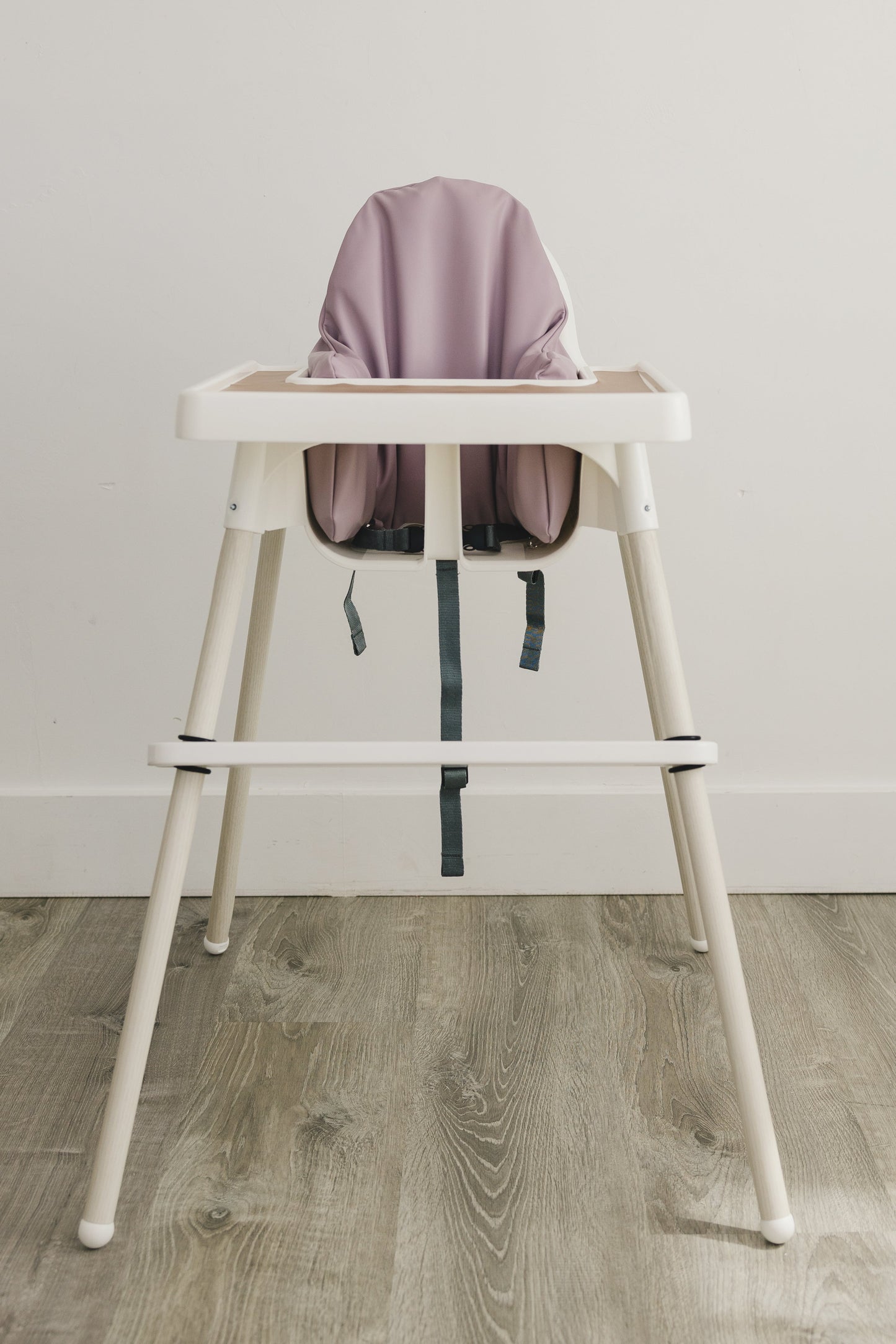 Zartrosafarbener IKEA Antilop-Kissenbezug aus veganem Leder