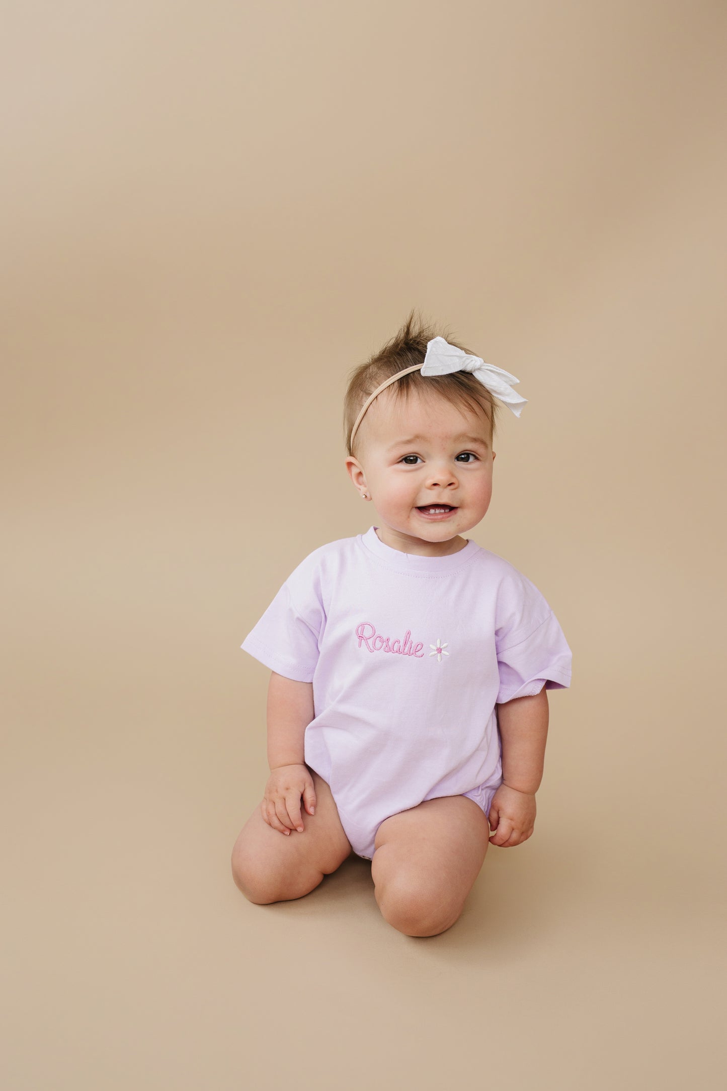 T-Shirt-Strampler mit individueller Stickerei - weitere Farben