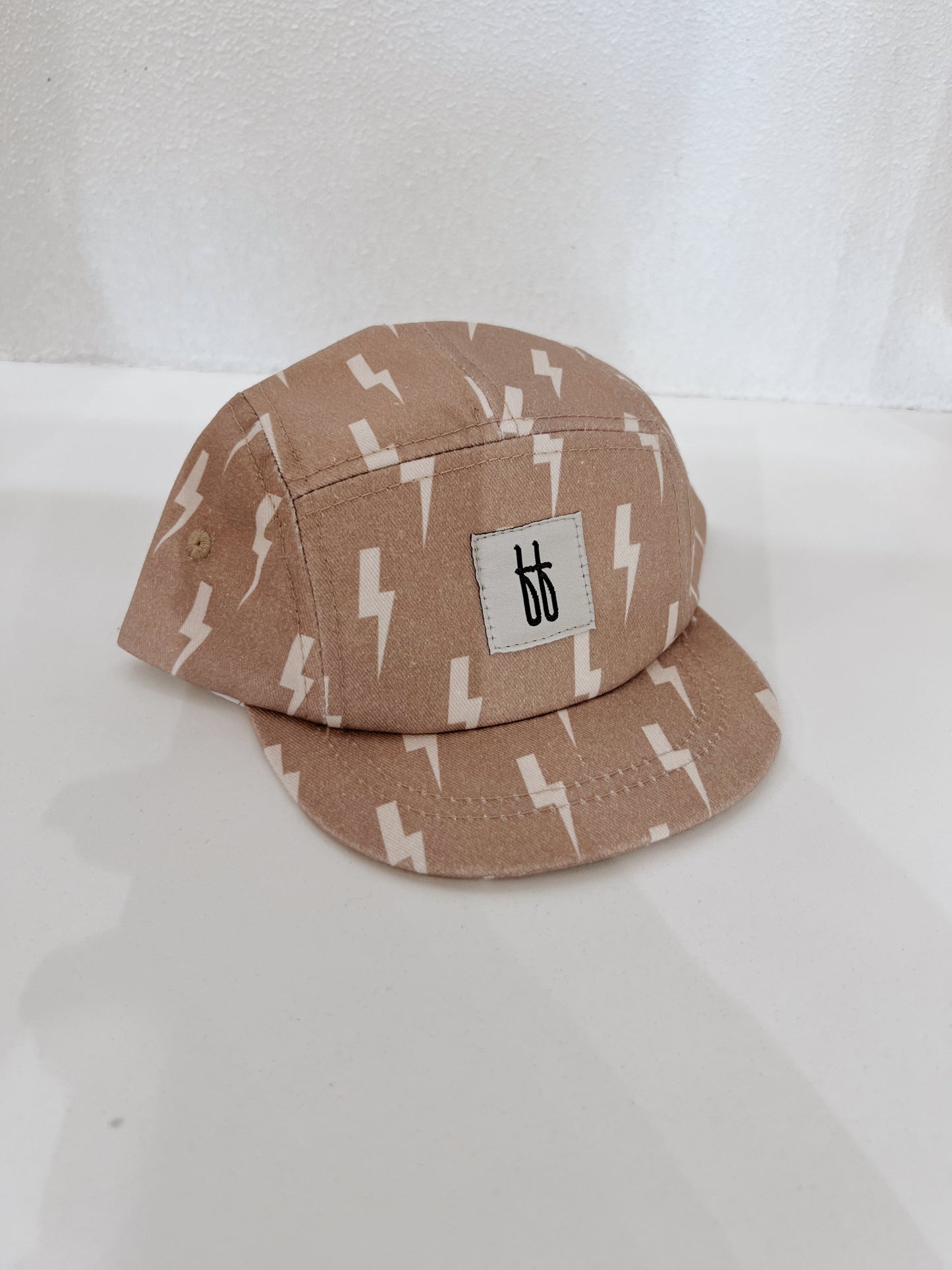 Snapback | Tan & Cream Lightning Bolt