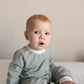 Gestreifter Sweatshirt-Strampler aus Bio-Baumwolle