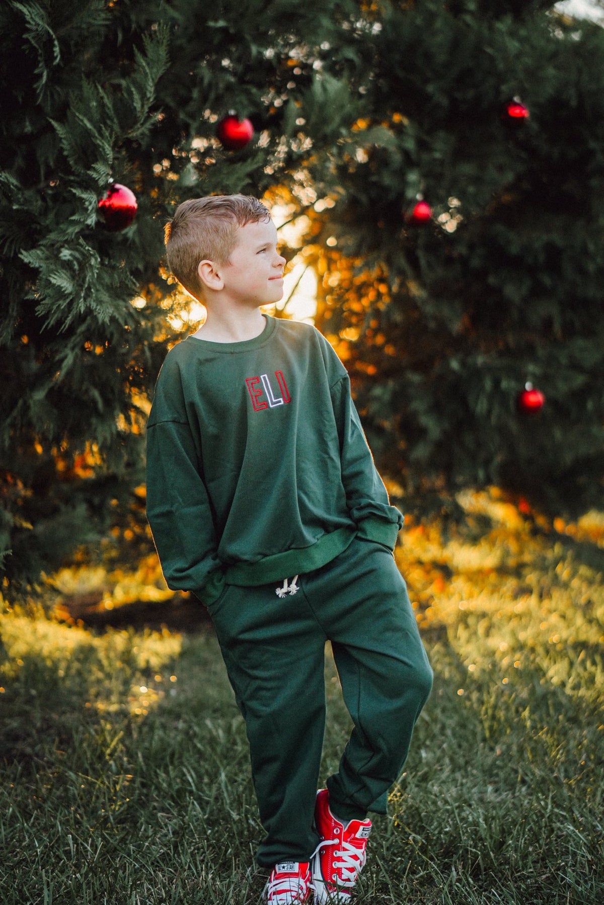 Jogginganzug aus Bio-Baumwolle mit Weihnachtsstickerei - Creme