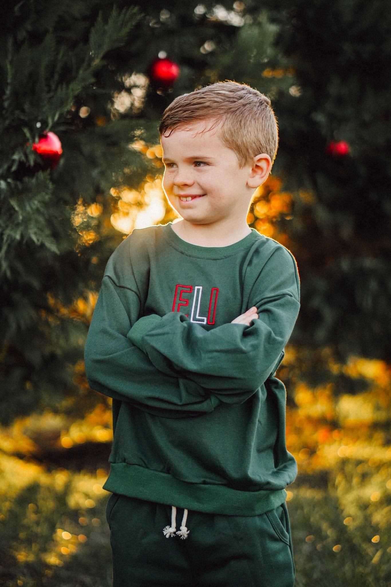 Jogginganzug aus Bio-Baumwolle mit Weihnachtsstickerei - Creme