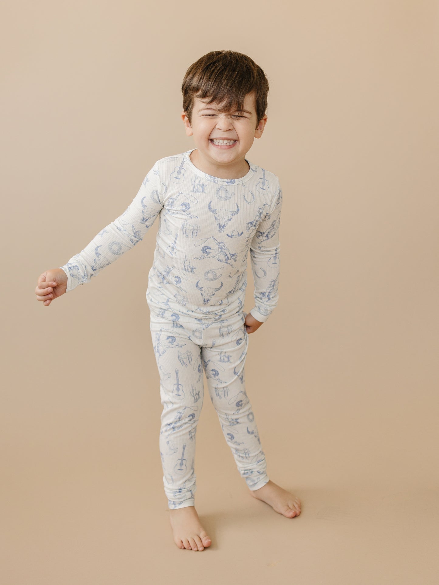 Blushing Bows – 2-teiliges Pyjama-Set aus geripptem Bambus