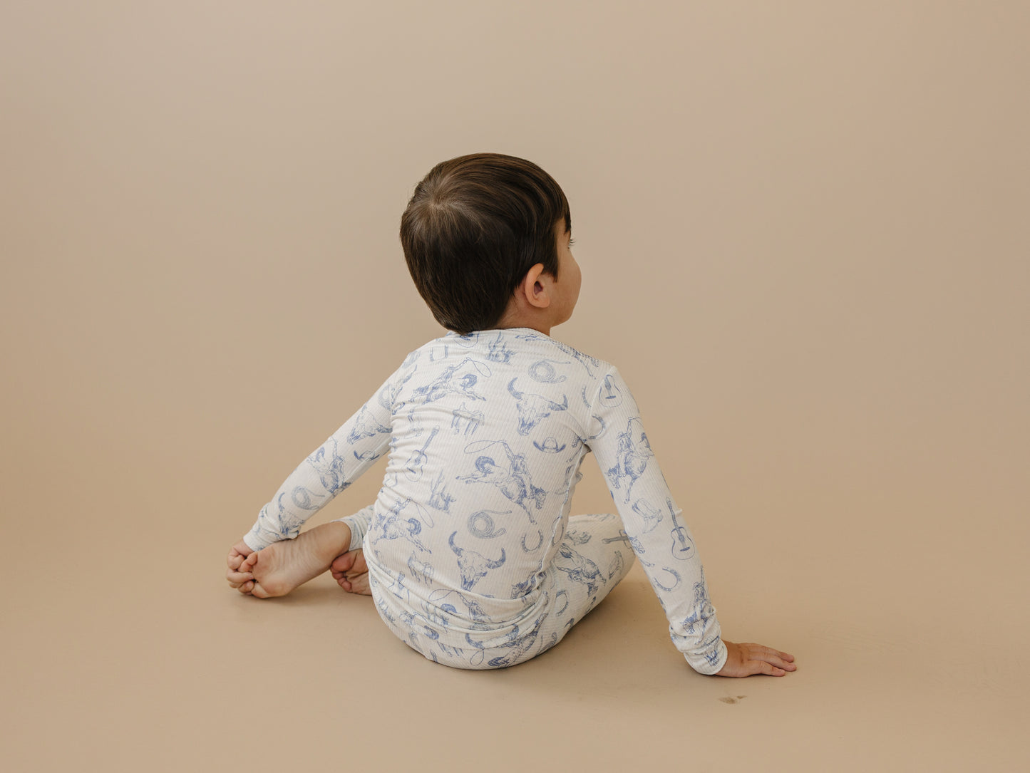 Blushing Bows – 2-teiliges Pyjama-Set aus geripptem Bambus