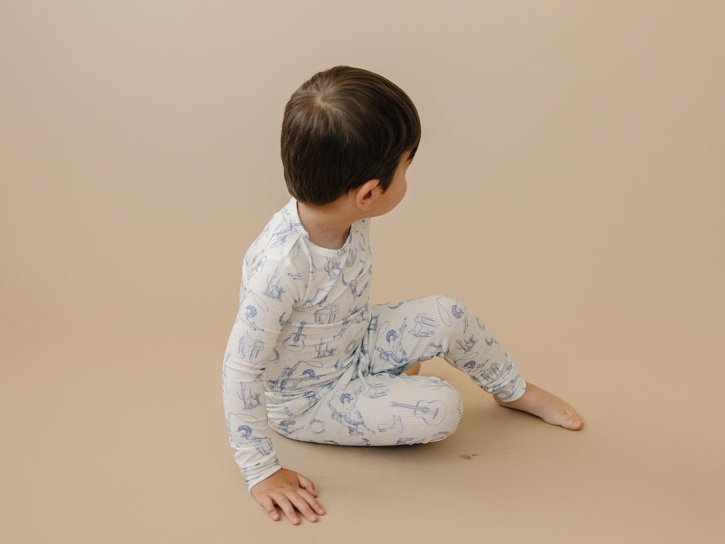 Blushing Bows – 2-teiliges Pyjama-Set aus geripptem Bambus