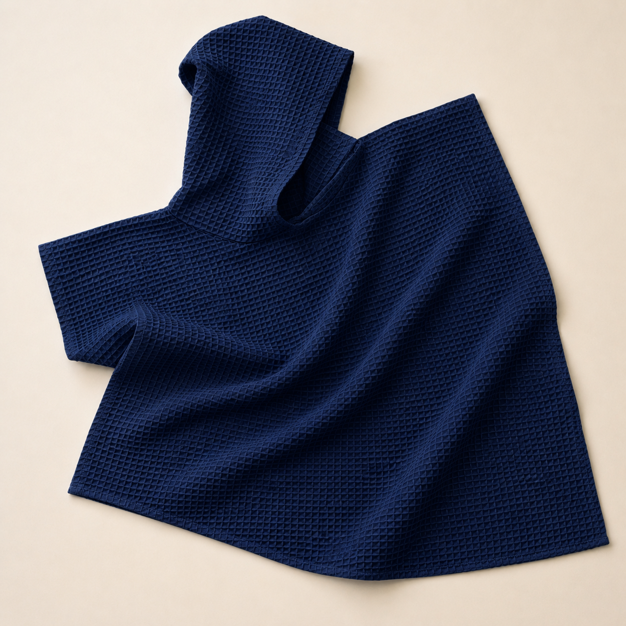 Strandponcho mit individueller Stickerei und Waffelmuster