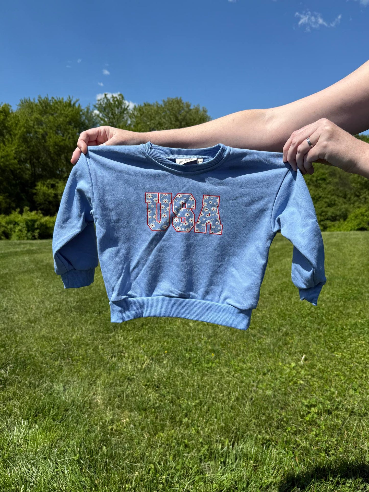 USA Daisy Crewneck Sweatshirt - more colors