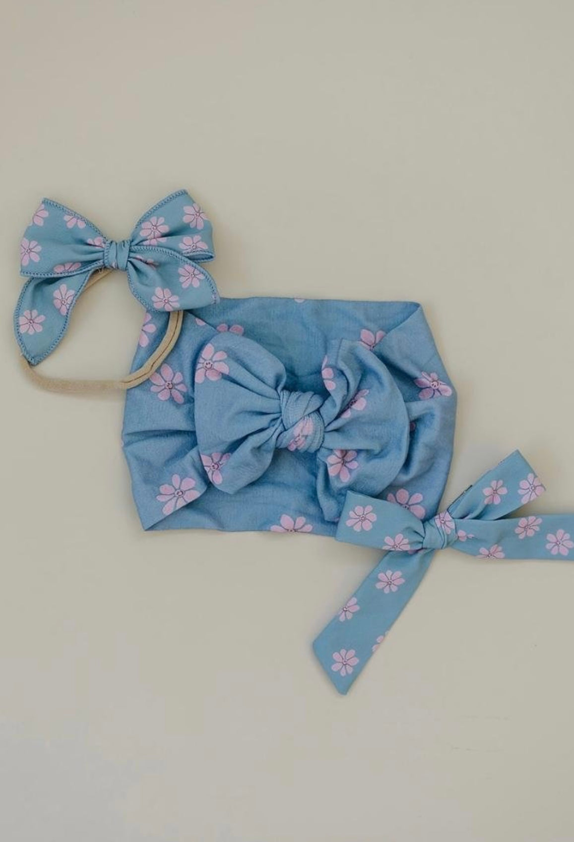 Smiley Floral Edged Bow