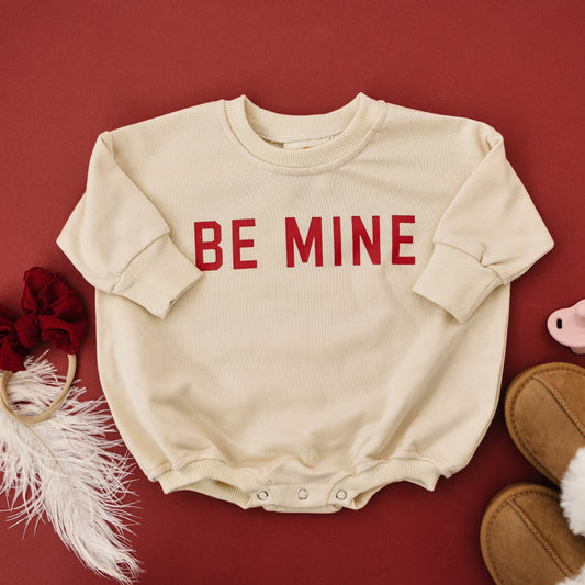 Be Mine Sweatshirt-Strampler - Creme