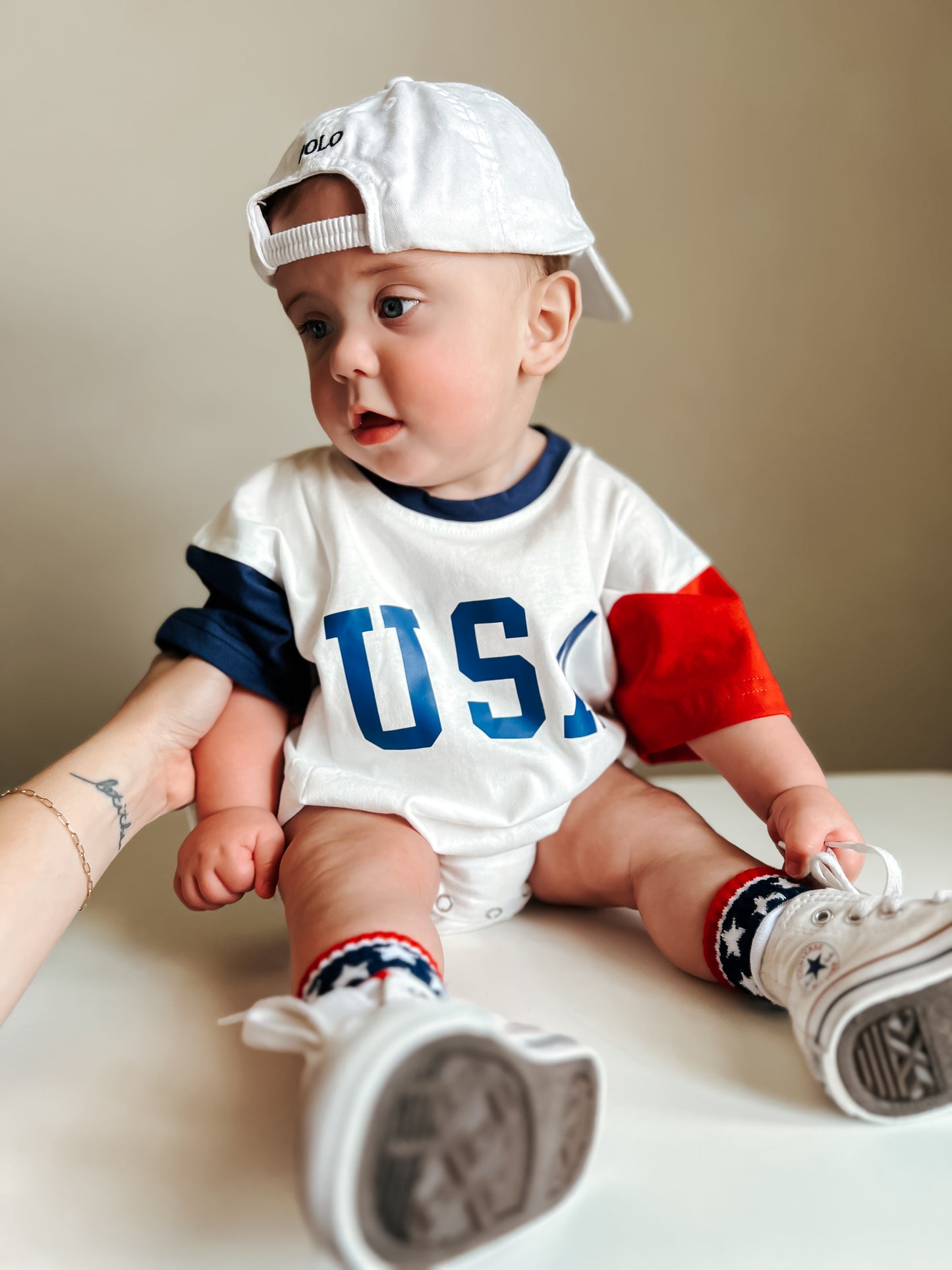 T-Shirt-Strampler mit USA-Farbblock