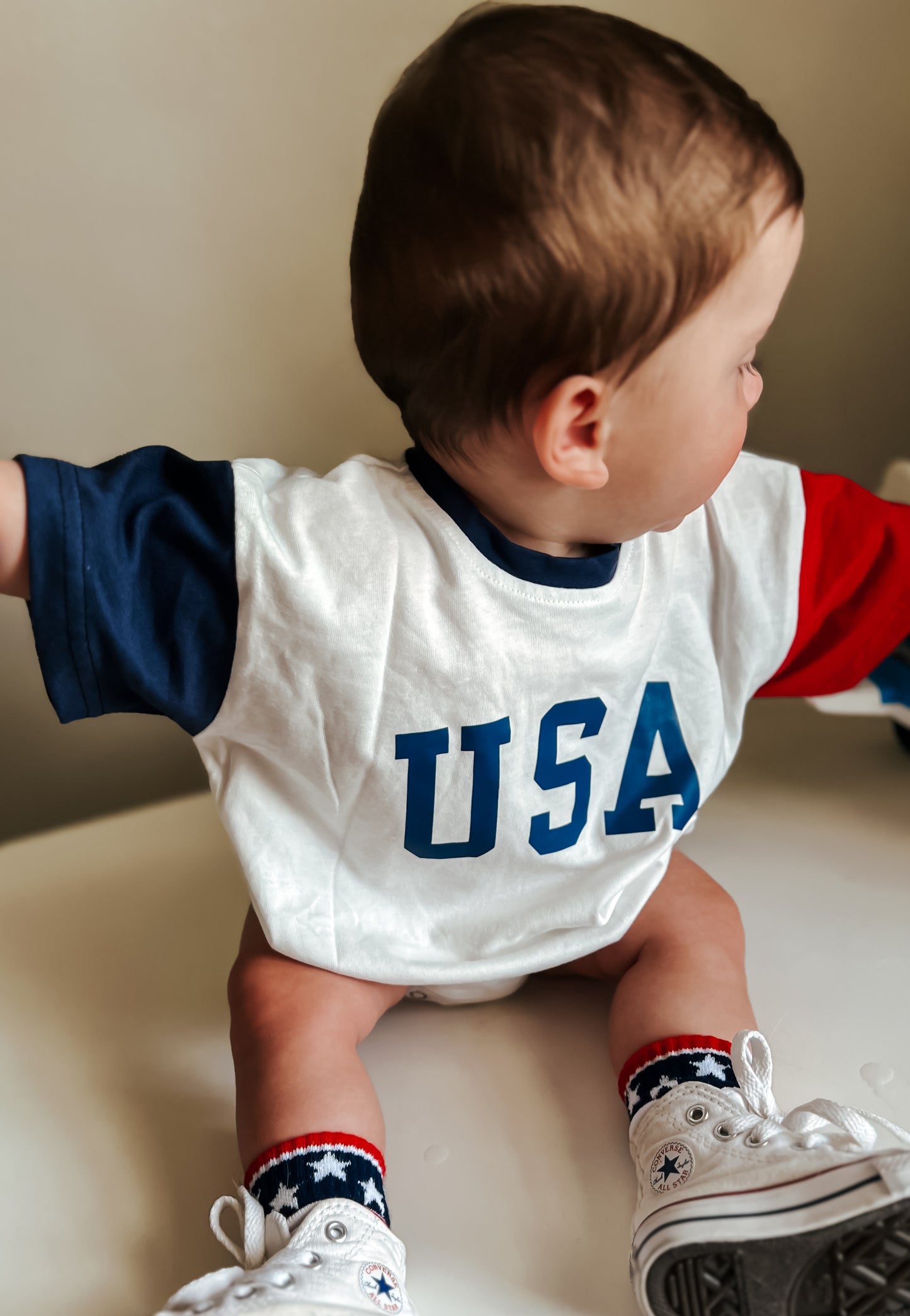 T-Shirt-Strampler mit USA-Farbblock