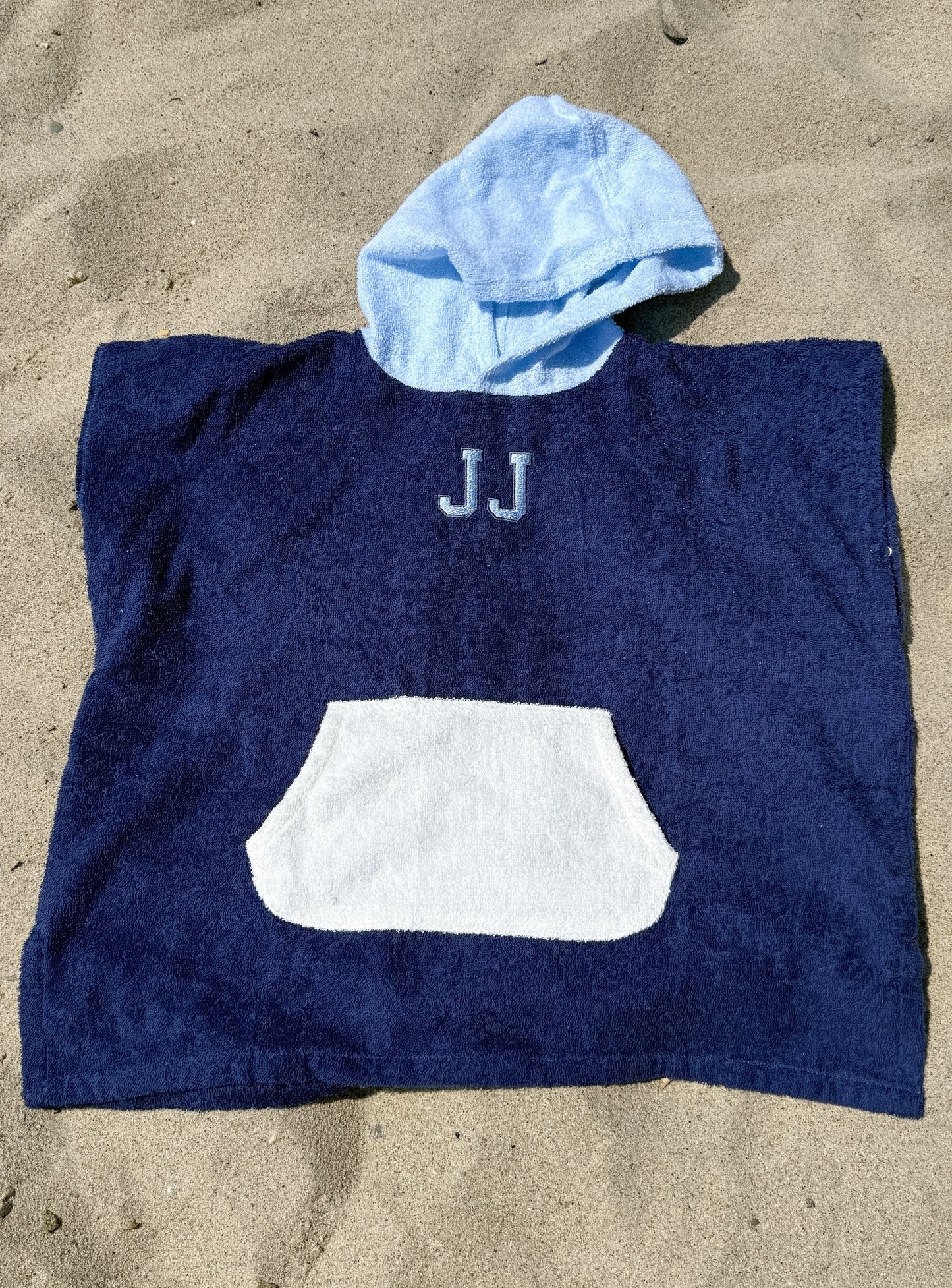 Strandponcho mit individueller Stickerei und Waffelmuster