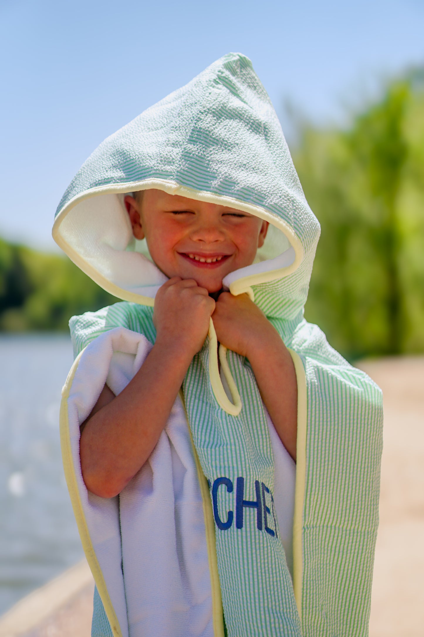 Strandponcho mit individueller Stickerei und Waffelmuster