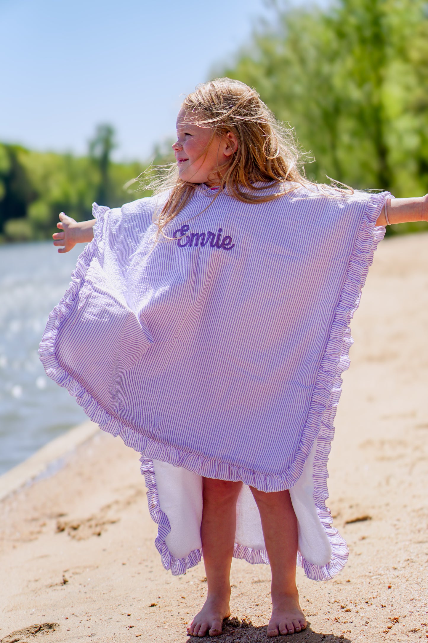 Strandponcho mit individueller Stickerei und Waffelmuster