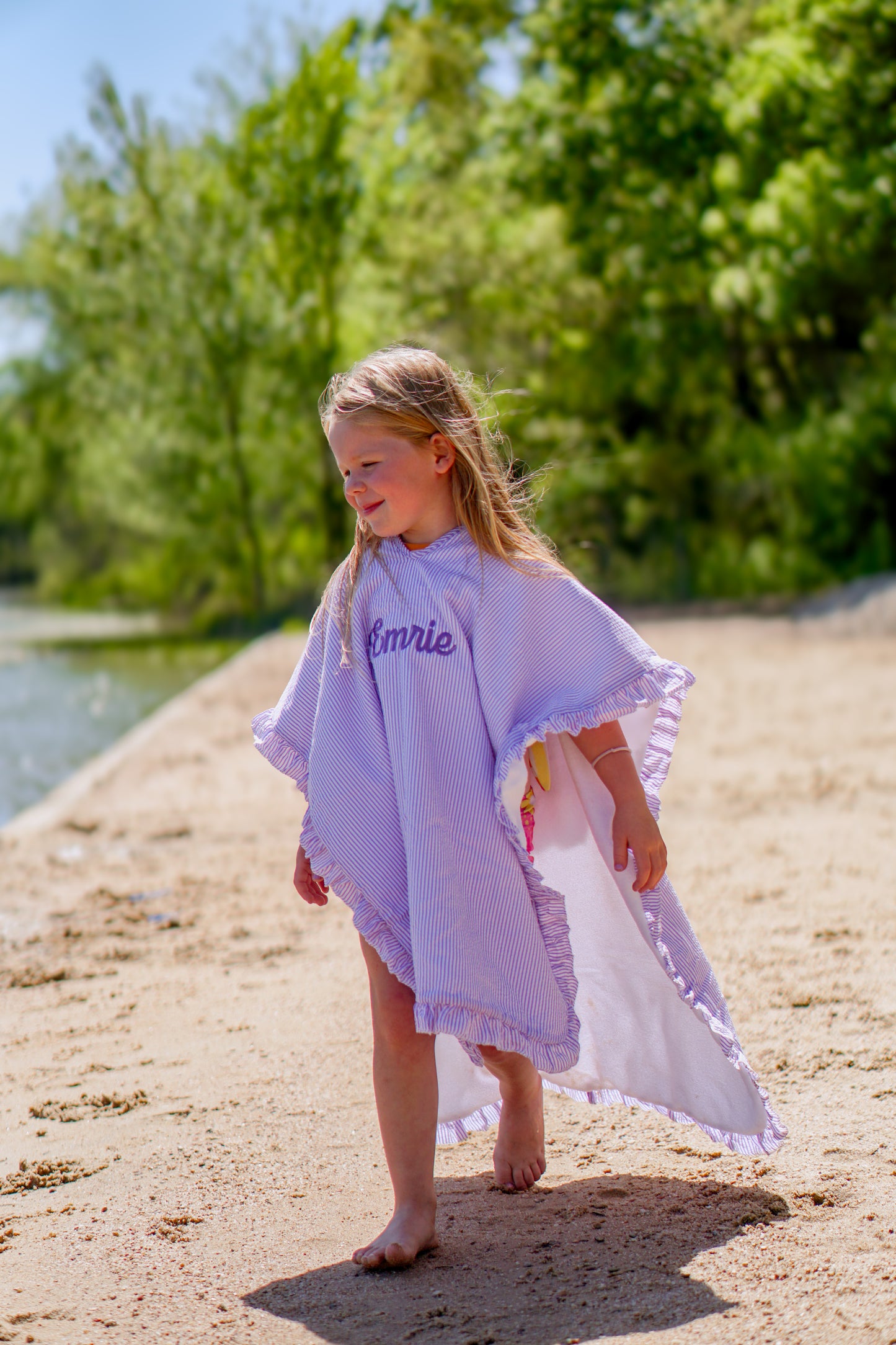 Strandponcho mit individueller Stickerei und Waffelmuster
