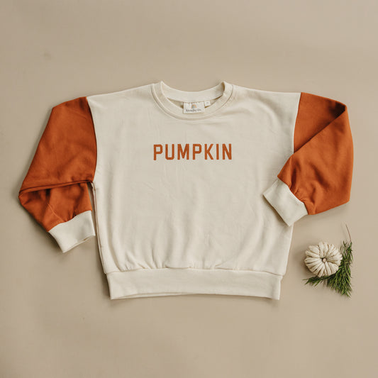 Sweatshirt mit Rundhalsausschnitt und „Kürbis“-Print in Farbblock-Optik