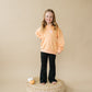 Sweatshirt mit Rundhalsausschnitt und individueller Stickerei - Creamsicle Orange