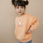 Sweatshirt mit Rundhalsausschnitt und individueller Stickerei - Creamsicle Orange
