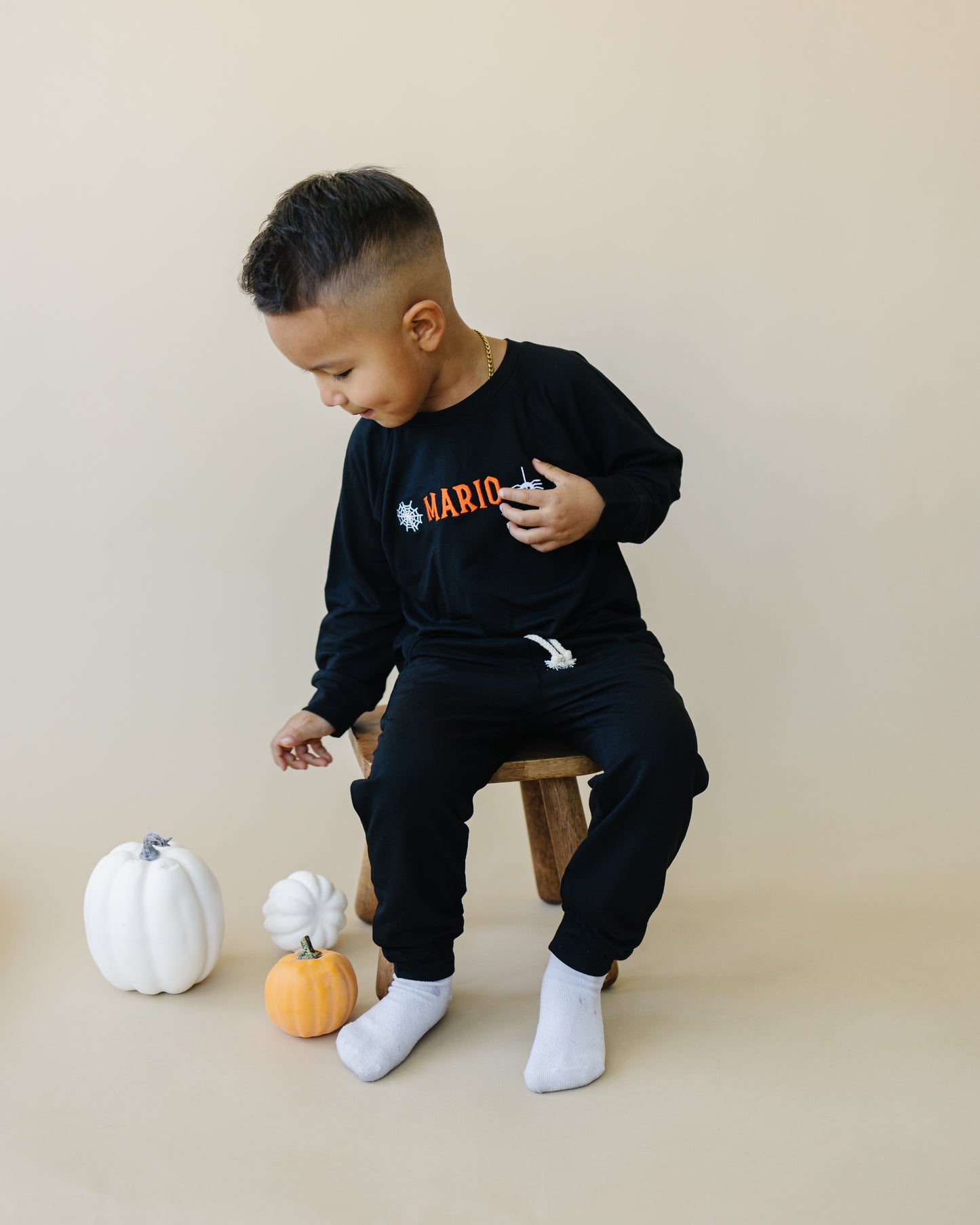 Benutzerdefinierter Halloween-Rundhalsausschnitt aus Bambusfrottee mit Stickerei