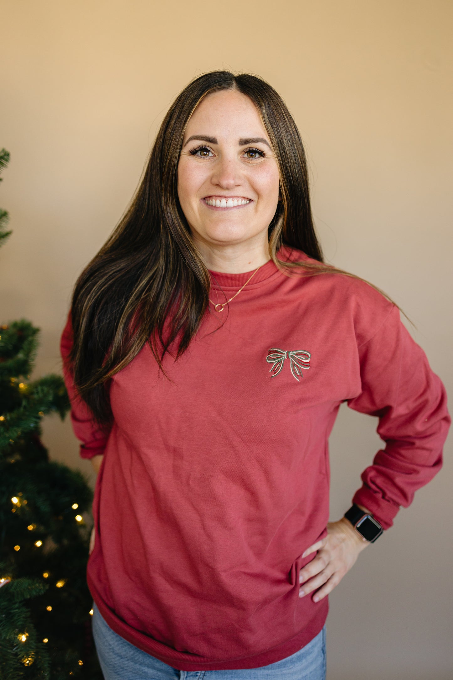 Women's Embroidered Christmas Bow Crewneck Sweatshirt
