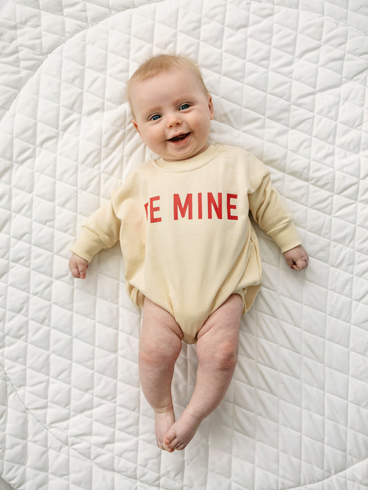 Be Mine Sweatshirt-Strampler - Creme