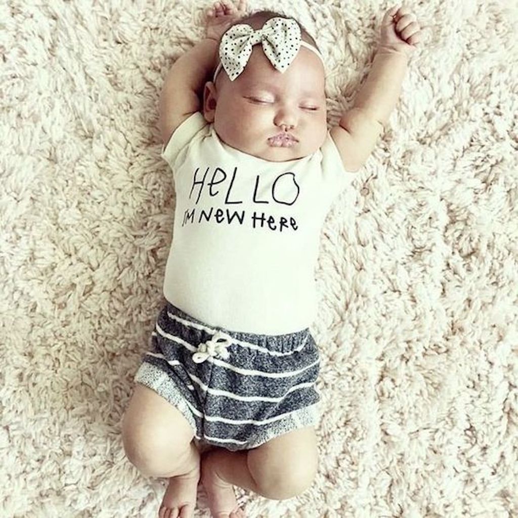 Hello I'm New Here - Organic Short Sleeve Baby Bodysuit