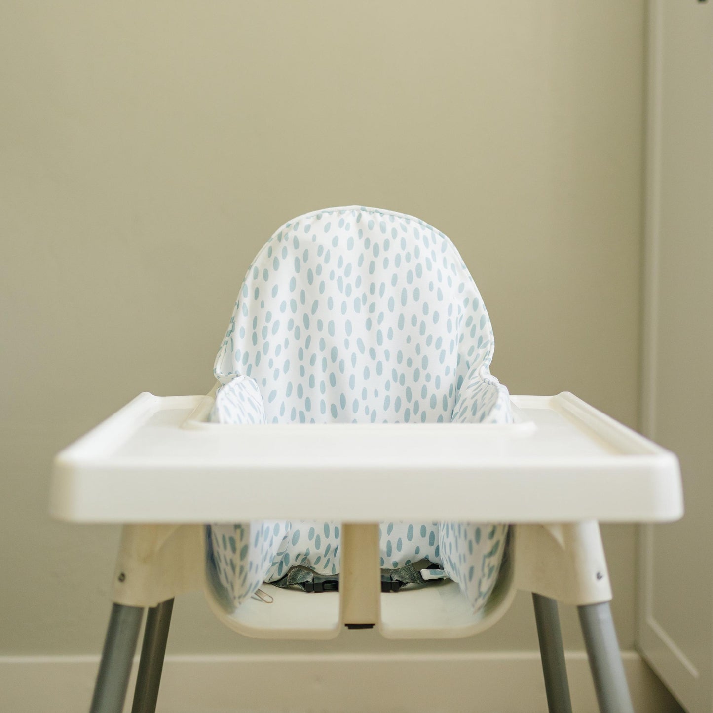 Light Blue Dots Cushion Cover