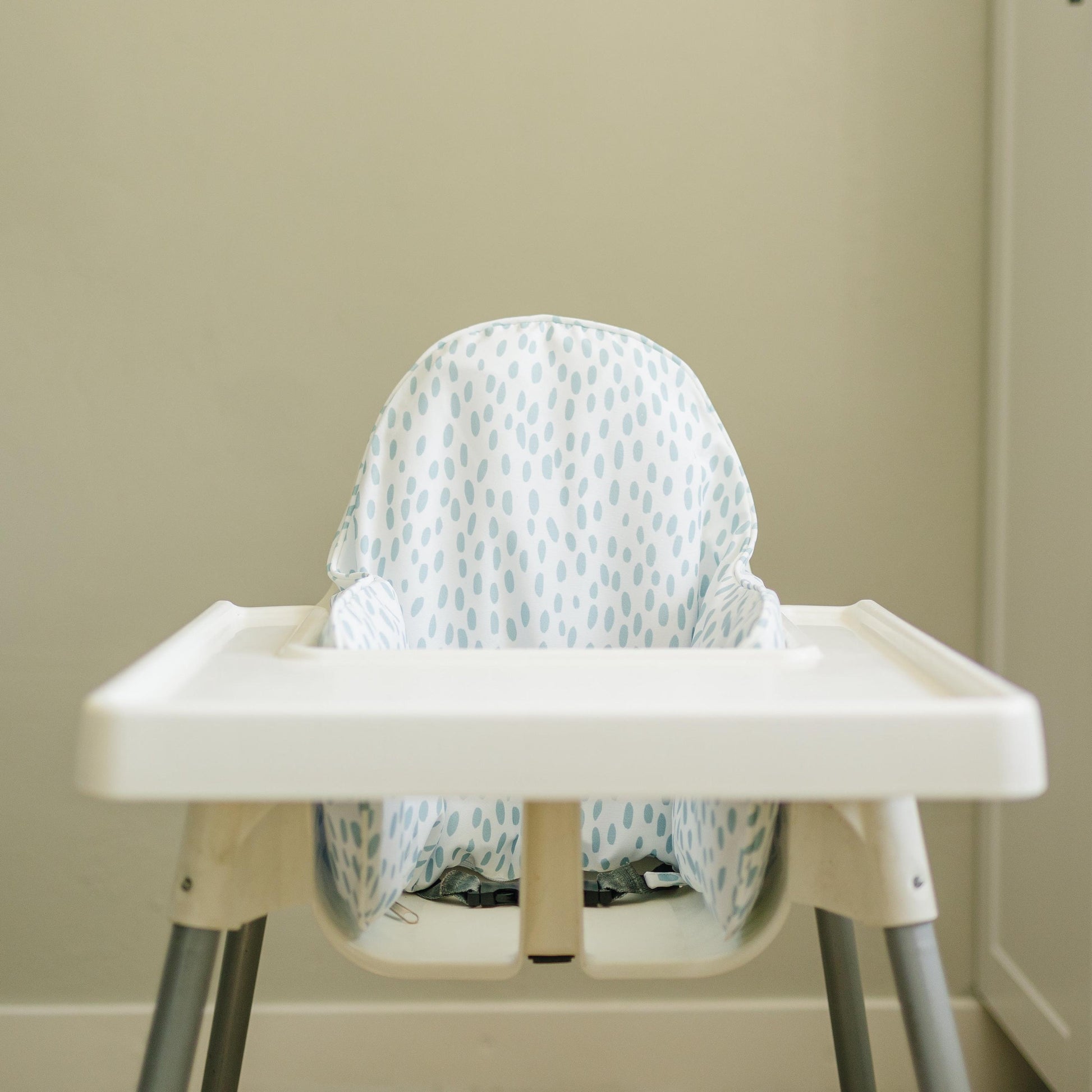 Light Blue Dots Cushion Cover