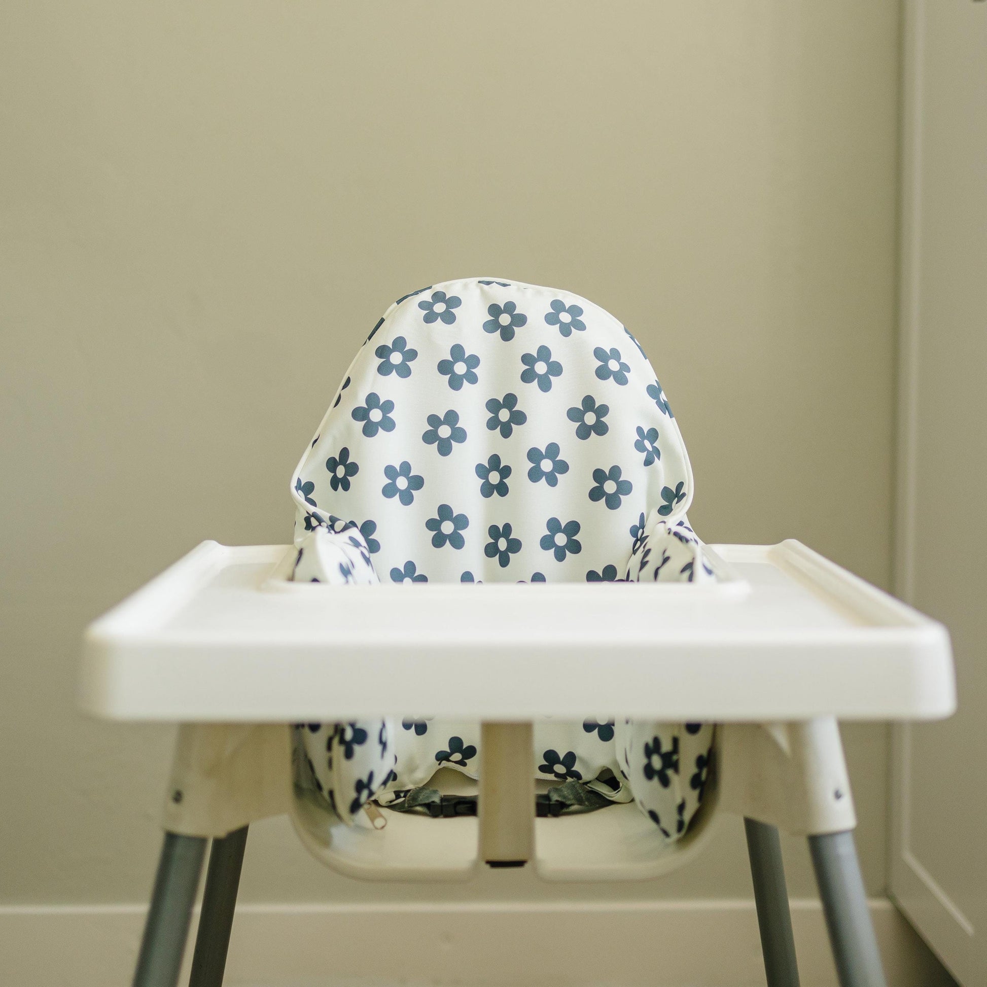 Retro Black & White Daisy IKEA Antilop Cushion Cover