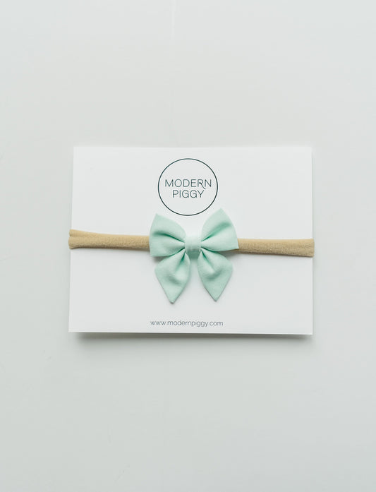 Spring Breeze | Mini Piggy Bow