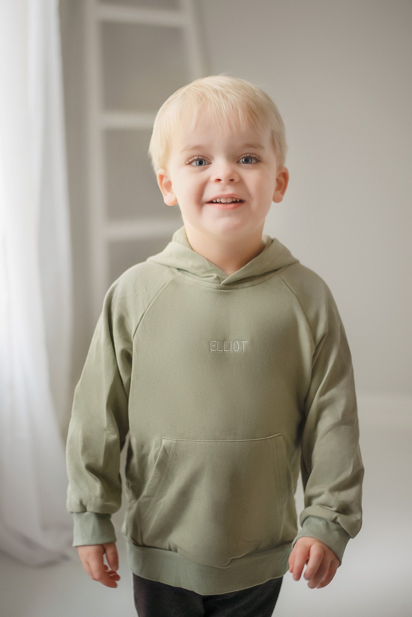 Embroidered Oversized Hooded Sweatshirt - Personalized Hoodie - Pregnancy Announcement Shirt - Big Sister or Big Brother - Name Announcement