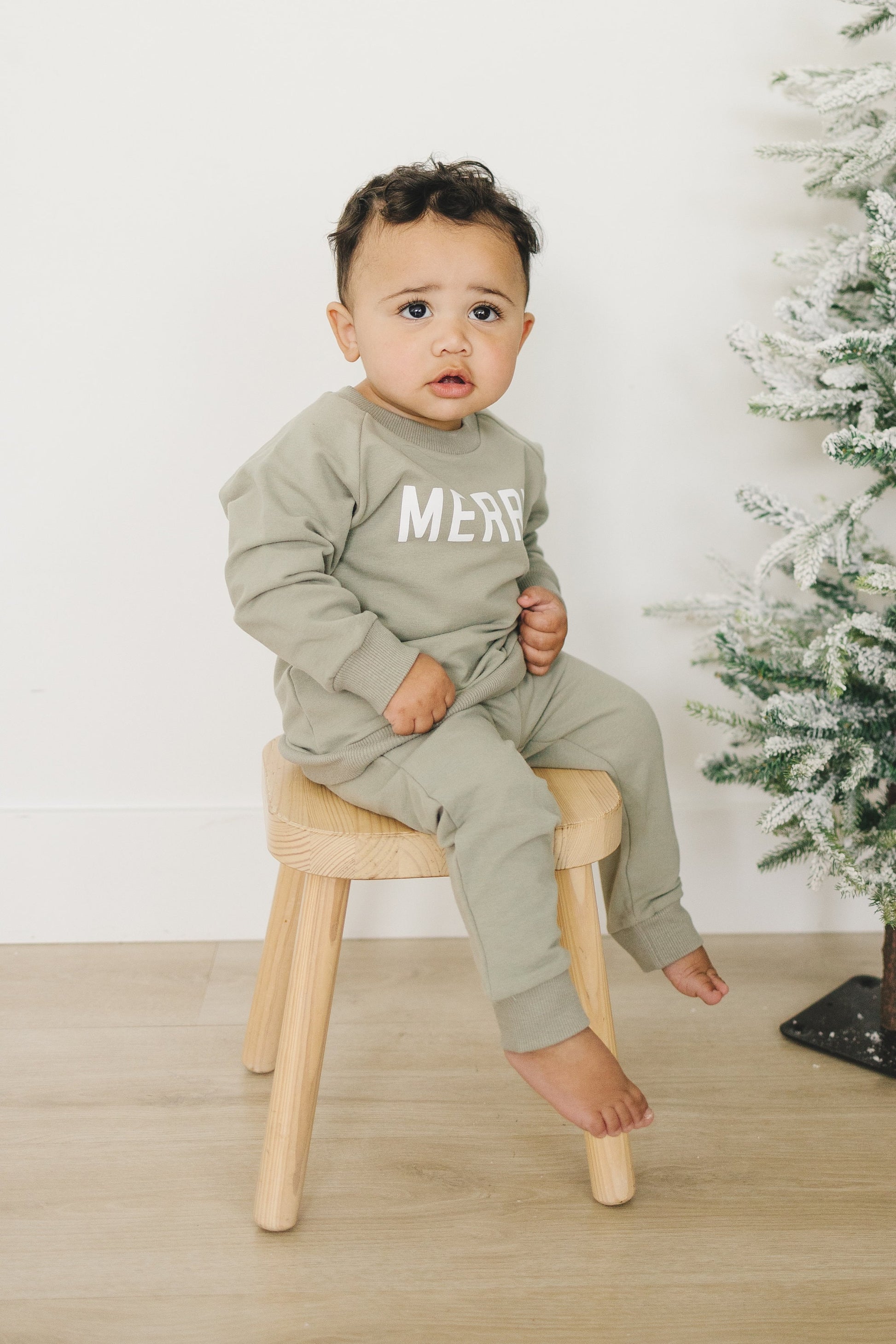 MERRY Graphic Organic Cotton 2pc Jogger Set - Baby Sweatsuit - Crewneck Sweatshirt & Pants - Christmas Baby Outfit Winter - Girl Boy Outfit