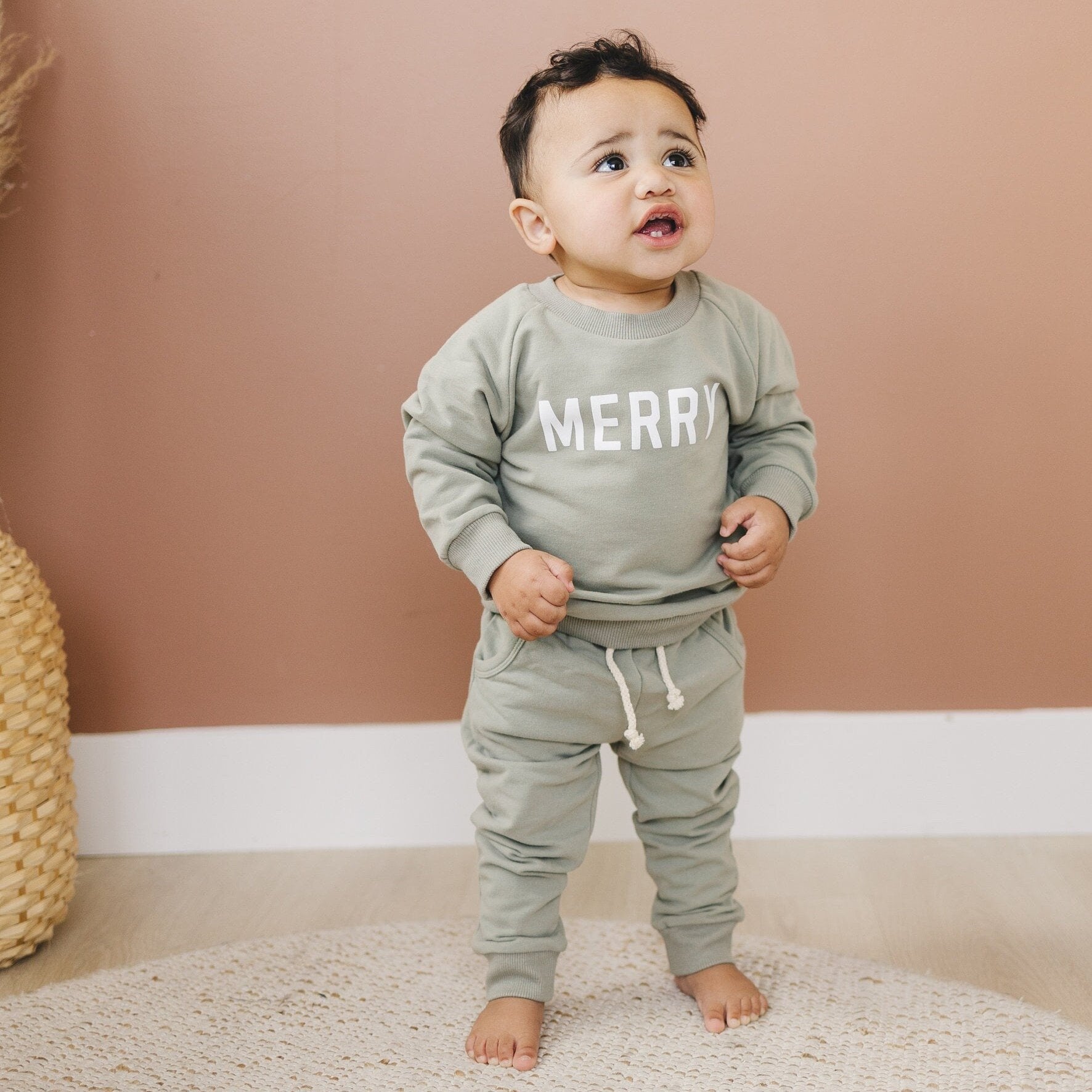 MERRY Graphic Organic Cotton 2pc Jogger Set - Baby Sweatsuit - Crewneck Sweatshirt & Pants - Christmas Baby Outfit Winter - Girl Boy Outfit