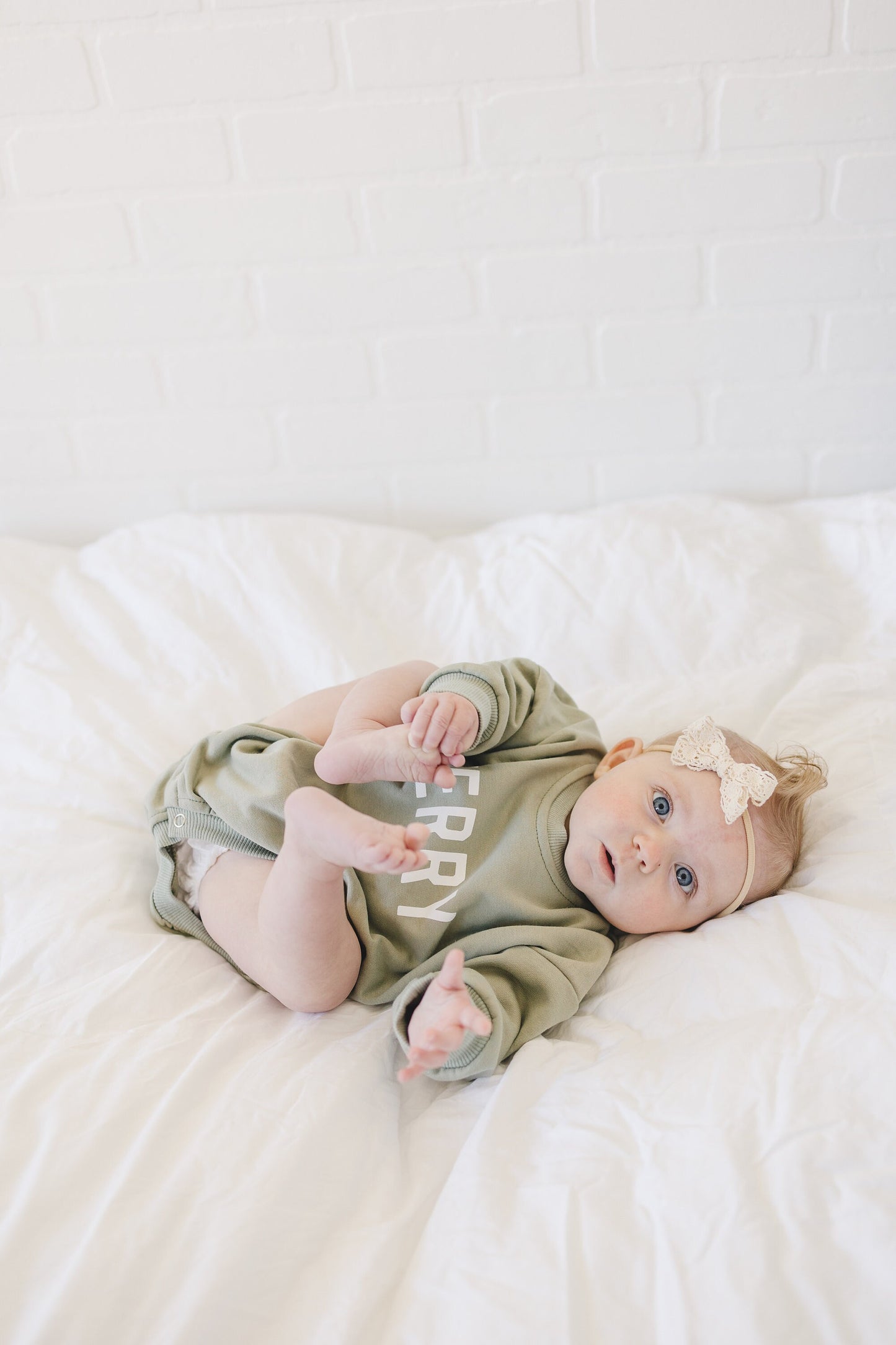 MERRY Christmas Graphic Oversized Sweatshirt Romper - Baby Bubble Romper - Baby Boy Outfit - Girl - Toddler - Green - X-Mas Sweatshirt Top